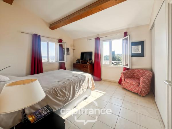 Appartement à vendre 5 pièces HYERES (83), Magnifique appartement duplex comme une maison, Terrasse de 65m2