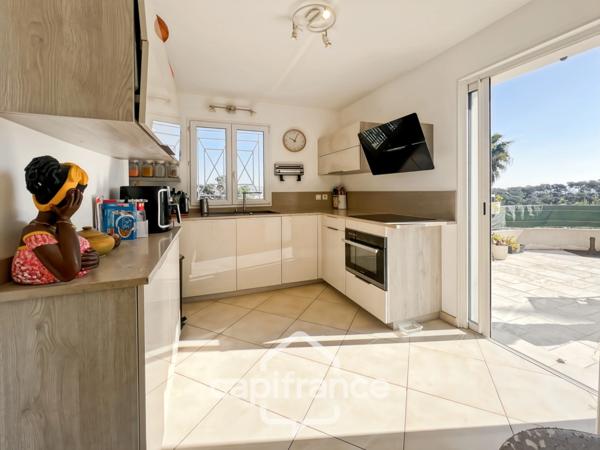 Appartement à vendre 5 pièces HYERES (83), Magnifique appartement duplex comme une maison, Terrasse de 65m2