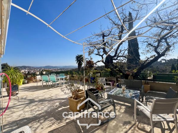 Appartement à vendre 5 pièces HYERES (83), Magnifique appartement duplex comme une maison, Terrasse de 65m2