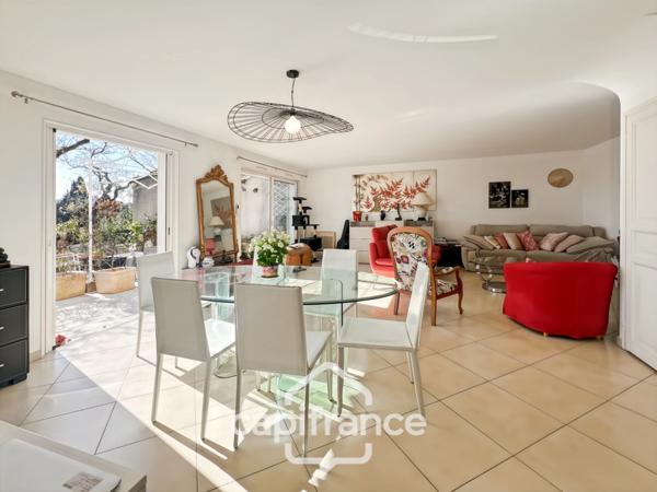 Appartement à vendre 5 pièces HYERES (83), Magnifique appartement duplex comme une maison, Terrasse de 65m2