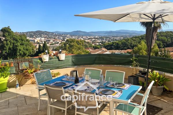 Appartement à vendre 5 pièces HYERES (83), Magnifique appartement duplex comme une maison, Terrasse de 65m2
