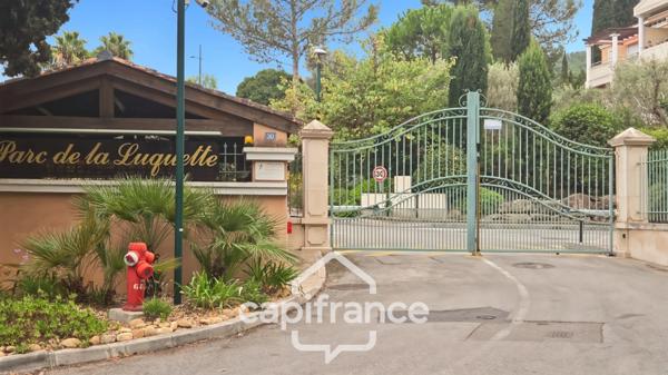 Appartement à vendre 5 pièces HYERES (83), Magnifique appartement duplex comme une maison, Terrasse de 65m2