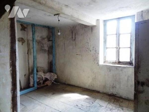 FALAISE: Immeuble d’environ 320 m², à restaurer