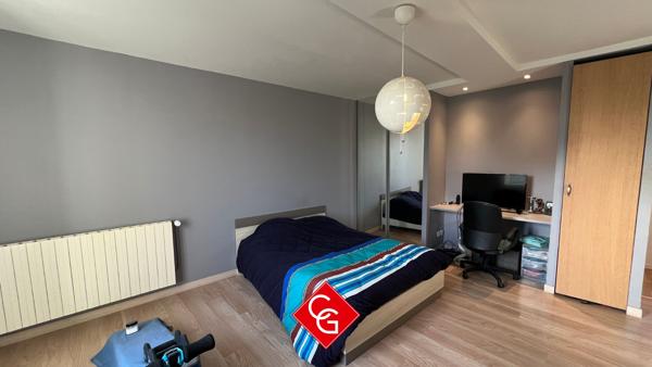 PROPRIÉTÉ EN PIERRE À PROXIMITÉ DE CREULLY-SUR-SEULLES