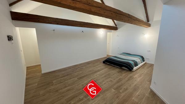 PROPRIÉTÉ EN PIERRE À PROXIMITÉ DE CREULLY-SUR-SEULLES