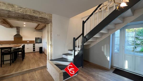 PROPRIÉTÉ EN PIERRE À PROXIMITÉ DE CREULLY-SUR-SEULLES