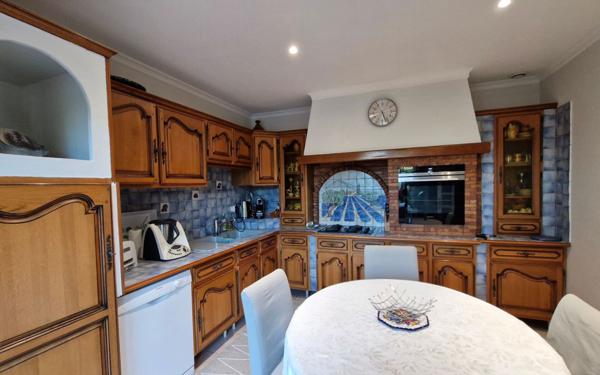 Maison à vendre    5 pièces •  Les Angles