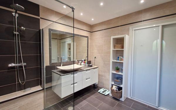 Maison à vendre    5 pièces •  Les Angles