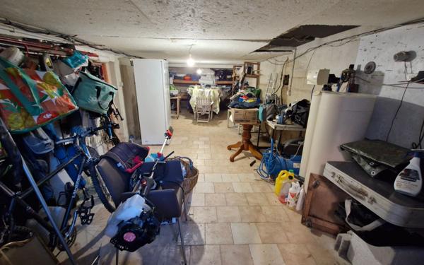 Maison à vendre    5 pièces •  Les Angles