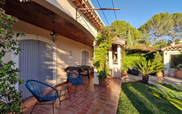 Maison à vendre    5 pièces •  Les Angles