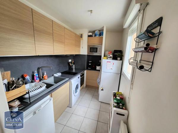 Appartement à louer 2 pièces 56.1m² Cambrai (59400)