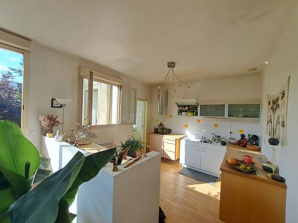 APPARTEMENT LUMINEUX EN CENTRE VILLE DE LA FLECHE