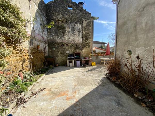 Dpt Gers (32), à vendre BARCELONNE DU GERS maison P7 de 160 m² habitables + grange attenante sur 250 m² de terrain