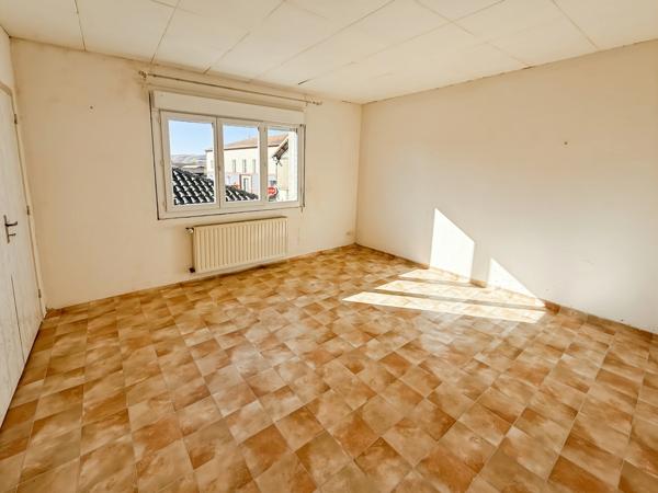Dpt Gers (32), à vendre BARCELONNE DU GERS maison P7 de 160 m² habitables + grange attenante sur 250 m² de terrain