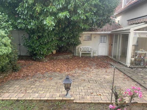 Maison à vendre |  Châteaumeillant |  8 pièces | 183 m²