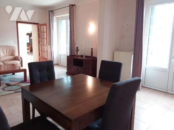 GRANDE MAISON DE CHARME ENTRE MONTRICHARD ET CONTRES
PROCHE COLLEGE ET LYCEE DE PONTLEVOY ET S...