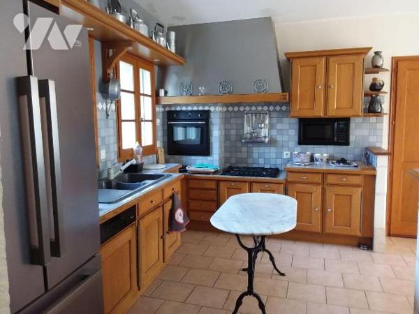 GRANDE MAISON DE CHARME ENTRE MONTRICHARD ET CONTRES
PROCHE COLLEGE ET LYCEE DE PONTLEVOY ET S...