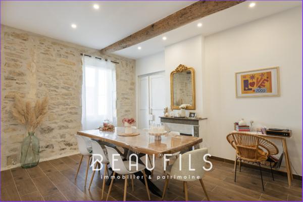Calvisson (30420) Exclusivité - CALVISSON (30420) - MAISON DE VILLAGE - 146 M2 - 3 CHAMBRES - TERRASSE - GARAGE 30 M2