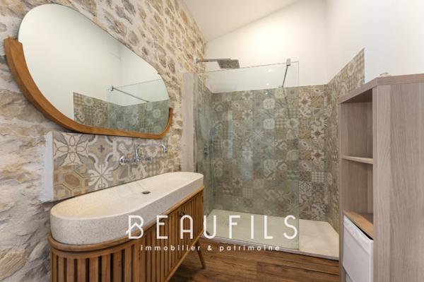 Calvisson (30420) Exclusivité - CALVISSON (30420) - MAISON DE VILLAGE - 146 M2 - 3 CHAMBRES - TERRASSE - GARAGE 30 M2
