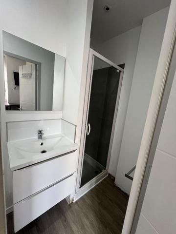 Centre meuble Bruat 5 , Brest