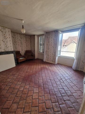 Maison de ville à vendre à Neuvy-Saint-Sépulchre dans l'Indre (36230), ref : CG/322