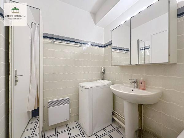 Studio avec balcon, calme et lumineux