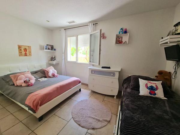 Alès - Maison de 190 m² habitables avec Piscine sur 850 m2 de terrain