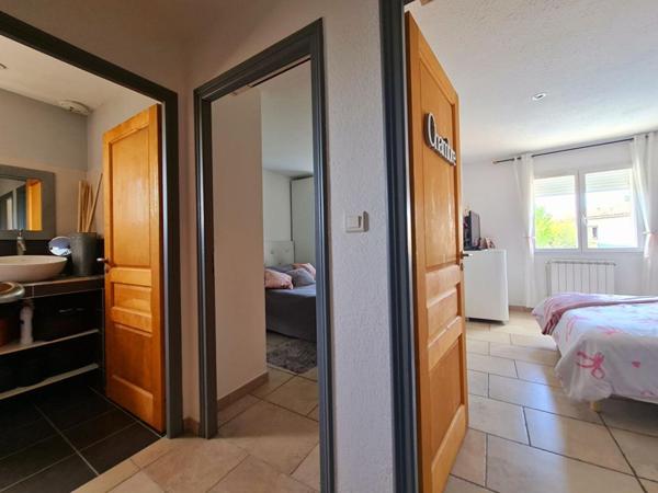 Alès - Maison de 190 m² habitables avec Piscine sur 850 m2 de terrain