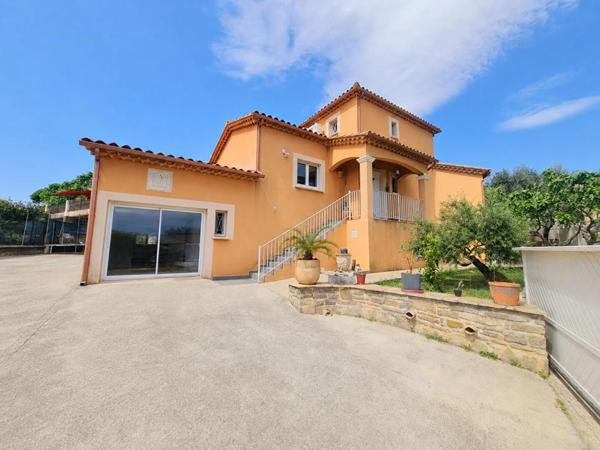 Alès - Maison de 190 m² habitables avec Piscine sur 850 m2 de terrain