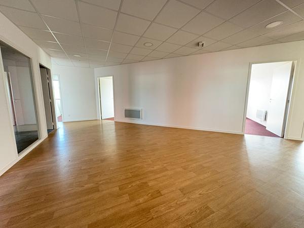 Bureaux de 166m² parfait état , Gouesnou