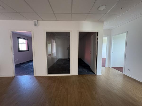 Bureaux de 166m² parfait état , Gouesnou