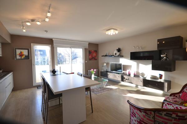 BREST KERINOU/CROIX-ROUGE - Appartement T3 rénové de 61m² avec balcon, cave et place de stationnement , Brest