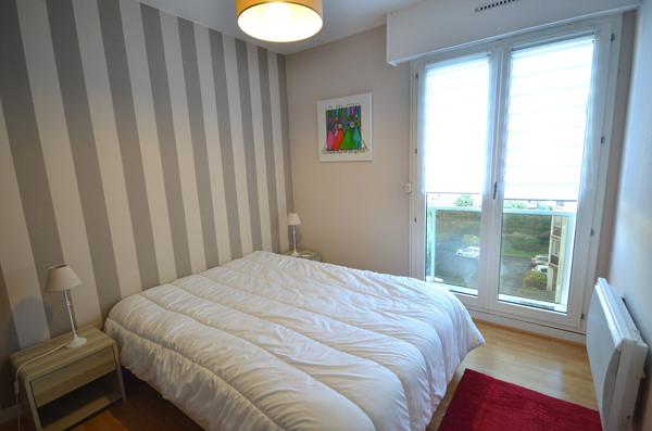 BREST KERINOU/CROIX-ROUGE - Appartement T3 rénové de 61m² avec balcon, cave et place de stationnement , Brest