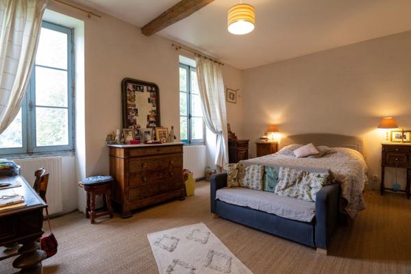 33830 BELIN-BÉLIET - ENTRE BORDEAUX ET ARCACHON - MAGNIFIQUE DEMEURE DU XVIIIe SIECLE DEBUT XIXe DE 450 M² - 12 PIÈCES, 8 CHAMBRES - RENOVATION RÉCENTE - GRAND TERRAIN ARBORÉ
