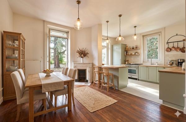 Maison bourgeoise de caractère – 200 m² – 6 chambres – Terrain arboré 712 m²