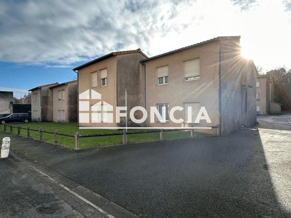 Location Studio 23.82 m² - 45 RUE DU HAUT DES SABLES Poitiers 86000