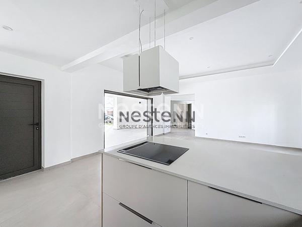 A Vendre Villa F5 avec piscine de 158.74m² d'exception à Saint-François .