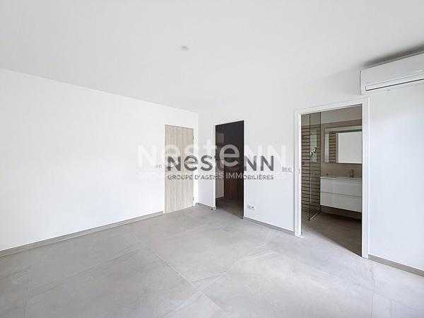 A Vendre Villa F5 avec piscine de 158.74m² d'exception à Saint-François .