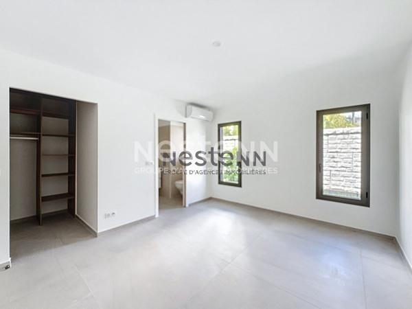 A Vendre Villa F5 avec piscine de 158.74m² d'exception à Saint-François .