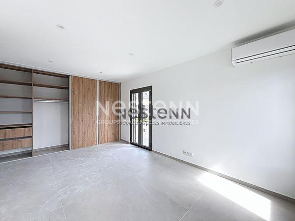 A Vendre Villa F5 avec piscine de 158.74m² d'exception à Saint-François .