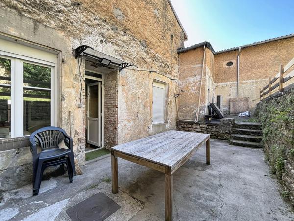 GRANDE MAISON DE CARACTÈRE HABITABLE Geville