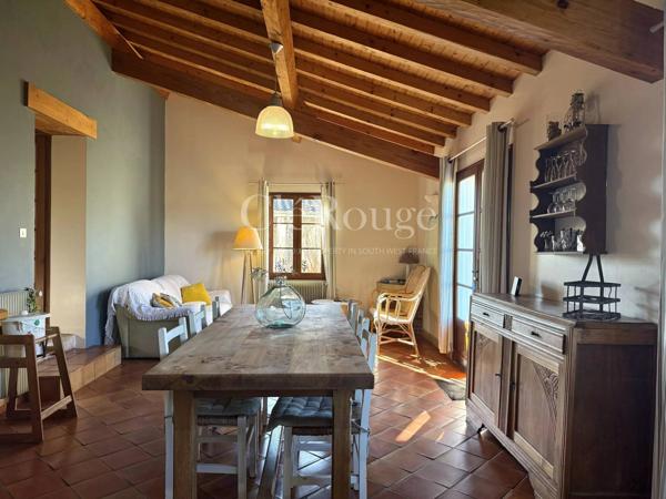 Proche d'Eymet - Ensemble immobilier avec maison principale, gîte, annexes et deux piscines
