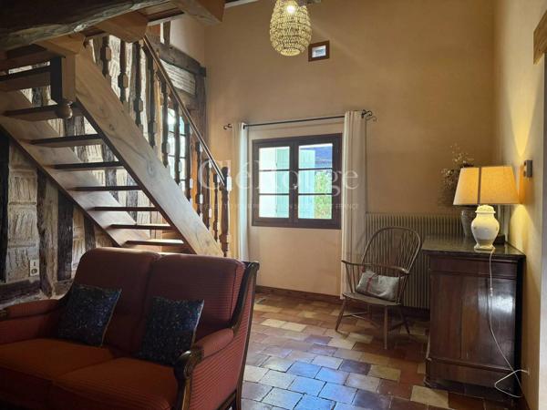 Proche d'Eymet - Ensemble immobilier avec maison principale, gîte, annexes et deux piscines