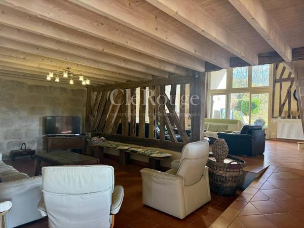 Proche d'Eymet - Ensemble immobilier avec maison principale, gîte, annexes et deux piscines
