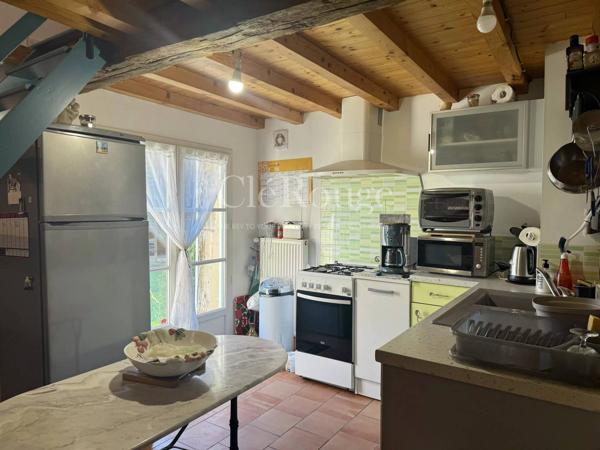 Proche d'Eymet - Ensemble immobilier avec maison principale, gîte, annexes et deux piscines