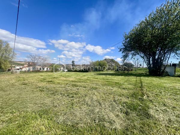 Terrain de 703 m²