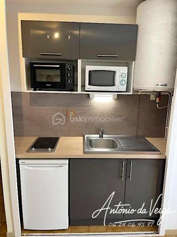 Immeuble commercial de 464,40 m²