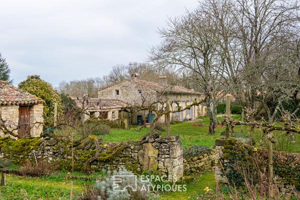 Maison en pierre de campagne au charme intemporel et au fort potentiel