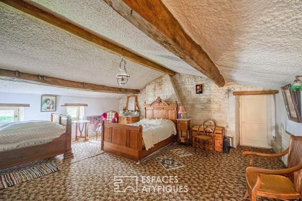 Maison en pierre de campagne au charme intemporel et au fort potentiel