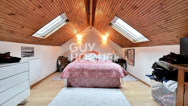 Appartement - 4 chambres - 6 pièce(s) - 349 000 